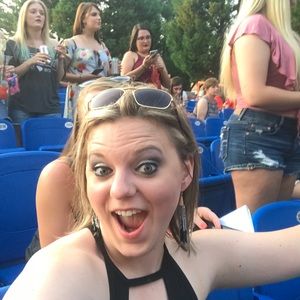 Meet your Posher, Annalee